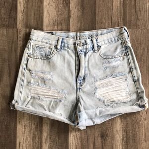 American Eagle Distressed Light Wash Mom Jean Shorts 4